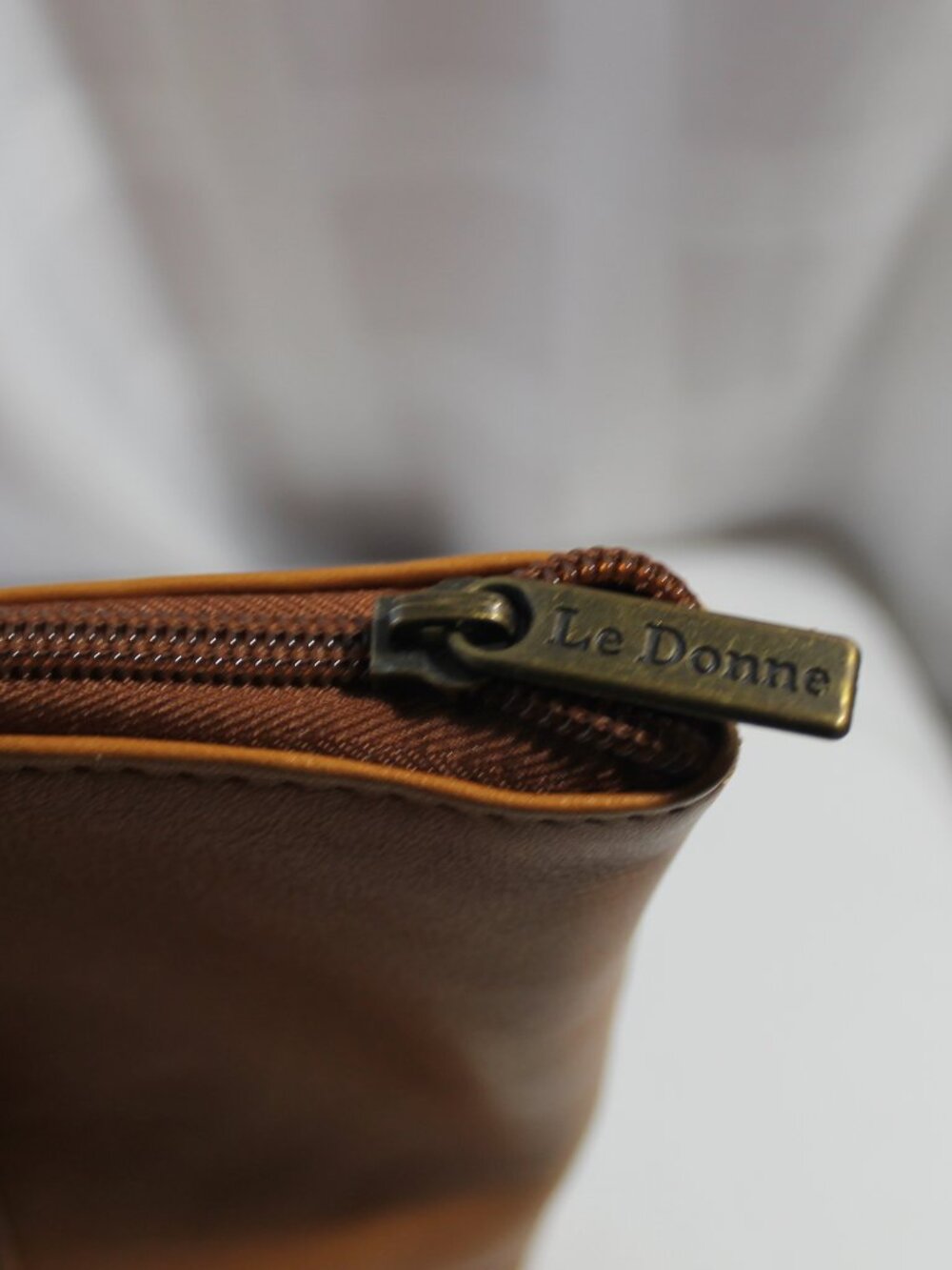 LeDonne Leather Tote Bag - Picture 4 of 11